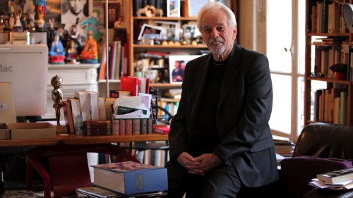 Jodorowsky with one of the two surviving Dune books.